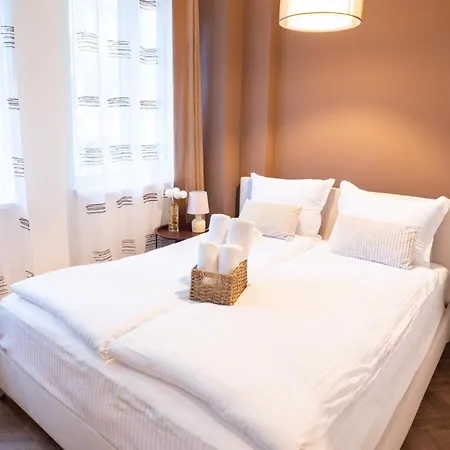 Apartamento Seaside Estate - Cozy&romantic - Public Parking Nearby Varna