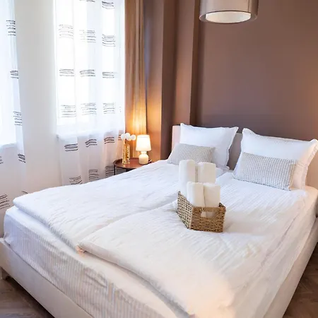 Seaside Estate - Cozy&romantic - Public Parking Nearby