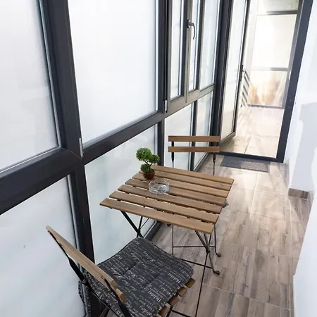 Апартаменты Seaside Estate - Cozy And Romantic - Public Parking Nearby Варна