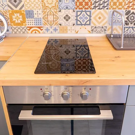 Апартаменты Seaside Estate - Cozy And Romantic - Public Parking Nearby Варна