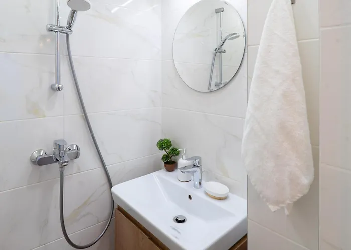 Апартаменты Seaside Estate - Cozy And Romantic - Public Parking Nearby Варна