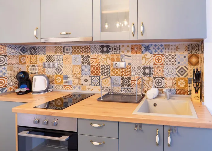 Seaside Estate - Cozy And Romantic - Public Parking Nearby