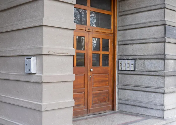 Апартаменты Seaside Estate - Cozy And Romantic - Public Parking Nearby Варна